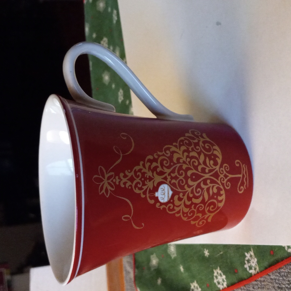 222 Fifth Golden Tree Red Coffee Mug